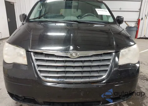 2010 Chrysler Town & Country Touring z USA, uszkodzony, nr VIN 2A4RR5D16AR432395